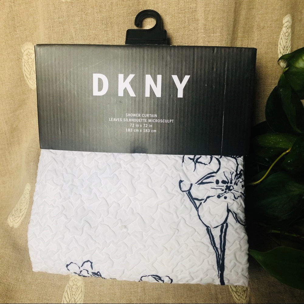 DKNY • NWT Crinkle Floral Shower Curtain
